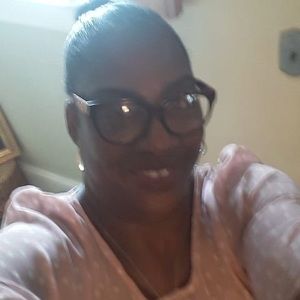 Meet your Posher, Antoinette